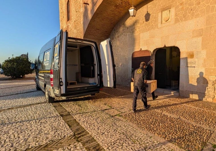 Los Rostros del Turuñuelo ya están en el Museo Arqueológico de Badajoz